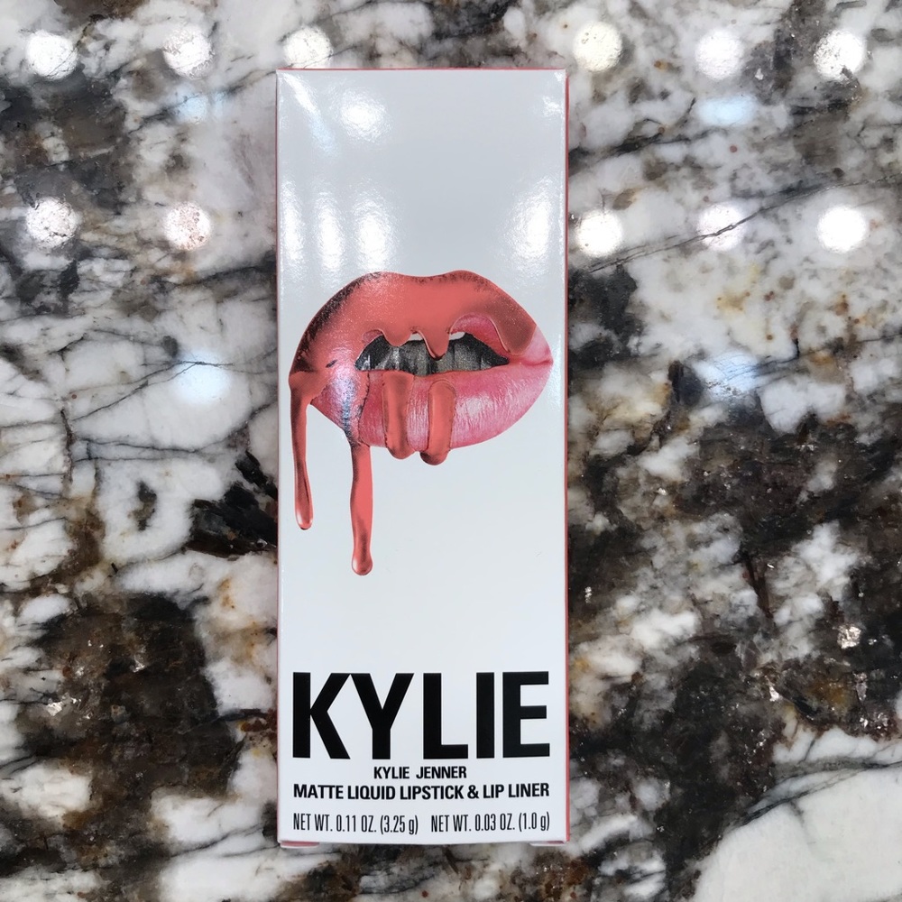 Verified Kylie Cosmetics Show Off